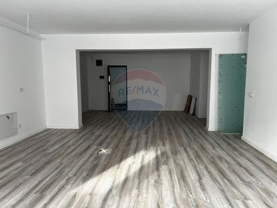 Apartament 2 camere vanzare in bloc de apartamente Bacau, Banca Nationala