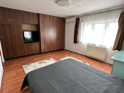 Apartament 3 camere in zona str Dunarii