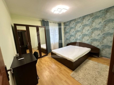 Apartament 3 camere, parcare, zona strazii Gheorghe Lazar