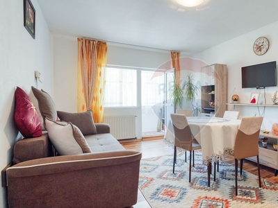 Apartament 4 camere vanzare in bloc de apartamente Brasov, Tractorul