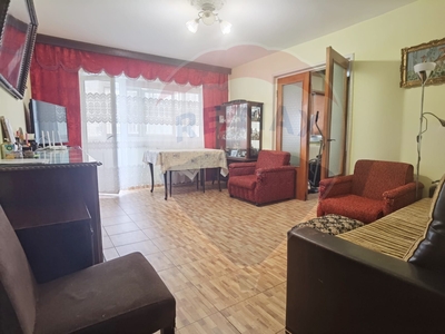 Apartament 4 camere vanzare in bloc de apartamente Bucuresti, Gorjului