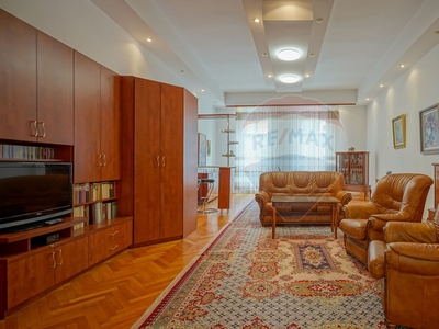 Apartament 4 camere vanzare in casă vilă Brasov, Centrul Istoric