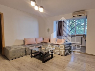 Apartament cu 2 camere, etaj 2, centrala proprie, zona Lipovei