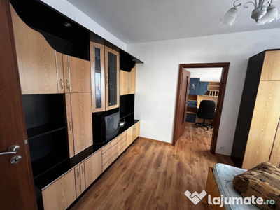 Apartament curat cu 3 camere Vasile Aaron Sibiu