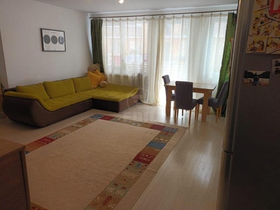 Apartament de vanzare 3 camere, APCJ245078FLO