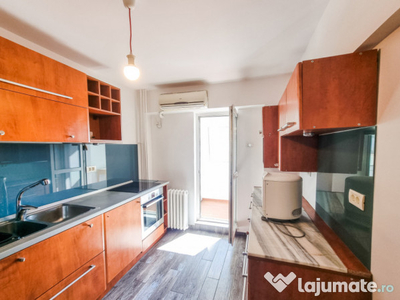 Apartament Spațios de 3 Camere Renovat Integral - Vatra Lum