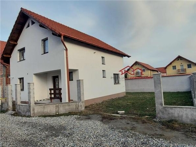 Casa individuala parter si etaj,orasTalmaciu,jud. Sibiu