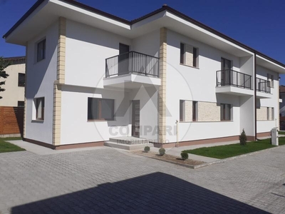 Duplex Floresti zona de case