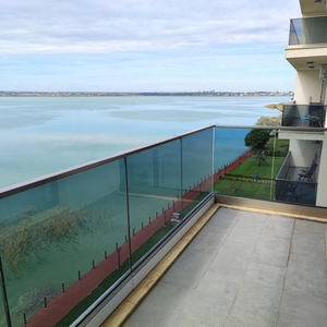 Inchiriere apartament Constanta Mamaia vedere lac parcare subterana