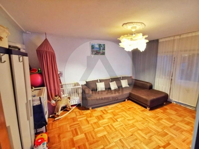 Vand apartament 3 camere Energiei