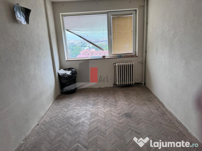 Vânzare apartament 3 camere Piața Progresu