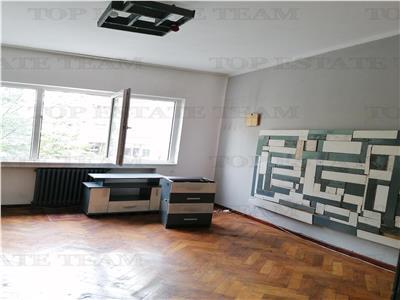 Apartament 4 camere zona Bl. Nicolae Balcescu