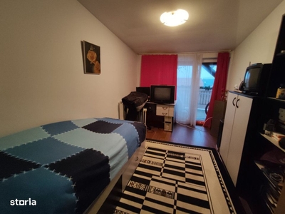 Apartament cu 3 camere zona Cetatii