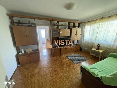 Apartament 3 camere, Tractorul