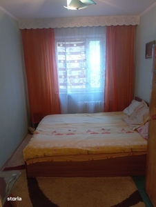 Apartament cu 3 camere, de vanzare!