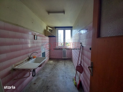 3 Camere zona Ostroveni