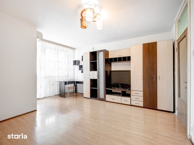 Inchiriez apartament str. OLTENIEI