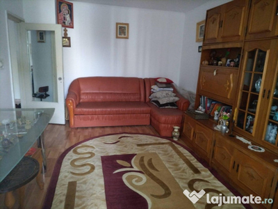 Apartament central 4 camere Tomesti-Iasi