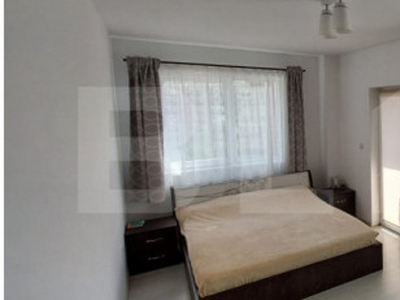 Apartament, 3 camere, 69 mp, parcare, zona Galaxiei