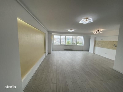 Apartament cu 3 camere de vanzare in zona Bulevardul Decebal