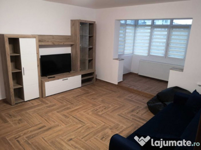 APARTAMENT 3 CAMERE/ ZONA VEST/ PLOIEȘTI