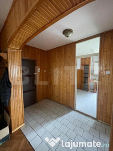 Apartament 4 camere, 92mp - etaj intermediar, Zona Intre Lac