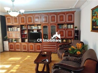 APARTAMENT 4 CAMERE DE VANZARE VITAN