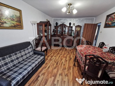 Apartament decomandat cu 3 camere 2 bai in zona Turnisor din