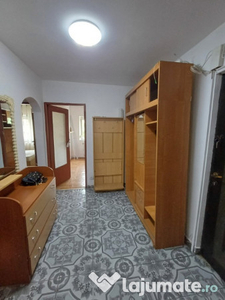 De vanzare 3 camere etajul 3 , 39900 euro, spatios