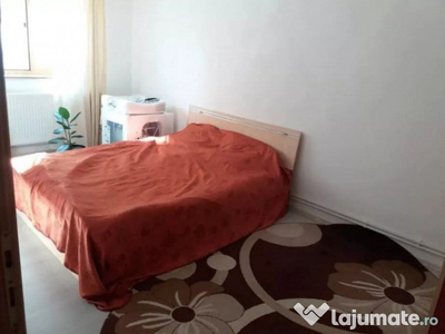 INCHIRIEZ apartament 3 camere decomandat,renovat, zona Selimbar