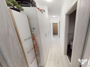 Apartament 2 camere, decomandat, zona Calea Cisnadiei