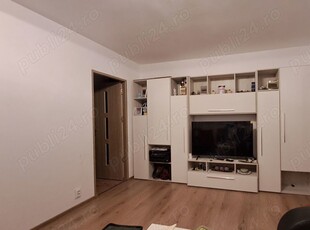 Apartament 3 Camere, 2 din4, renovat integral, bloc izolat