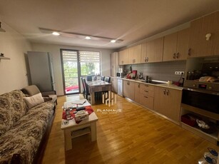 Apartament 3 camere ,zona Marul de Aur ,Victoriei