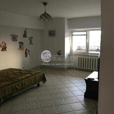 Apartament 4 camere - Blv. Stefan Cel Mare - 850 Euro