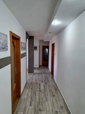 Apartament 4 camere de vânzare în Salonta