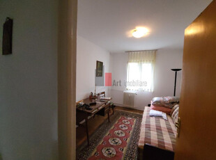 Apartament 4 camere Titan