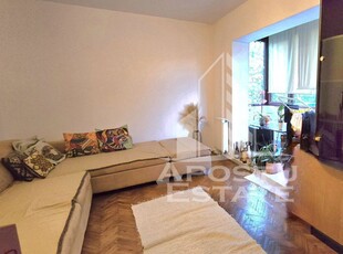 Apartament cu 2 camere, decomandat, centrala proprie, zona Lipovei