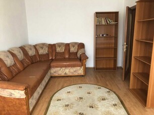 Apartament de 3 camere, 70 mp, decomandat, zona Titan