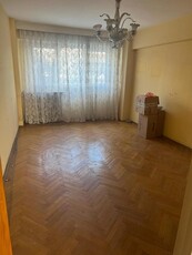 Apartament spatios 4 camere de vanzare, locatie centrala - Zona Victoriei!