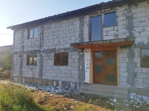 Casa de vânzare în sat cerneți comuna Simian