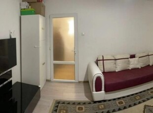 De inchiriat apartament, 2 camere, decomandat, 52 mp, Podu Ros, la 5 minute de Palas, Cod 156327