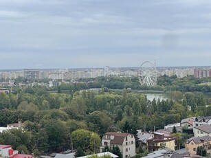 Eleganta si Comfort: Apartament cu Vedere la Lac in One Verdi Park