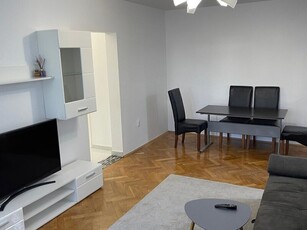 Inchiriere apartament 3 camere Piata Victoriei, apartament cu 3 camere langa Guvernul