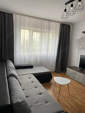 inchiriez apartament 3 camere