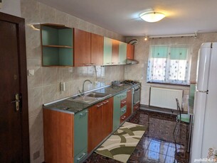 Proprietar vand apartament 3 camere decomandat de vanzare