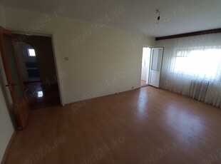 Vand apartament 2 camere proprietar