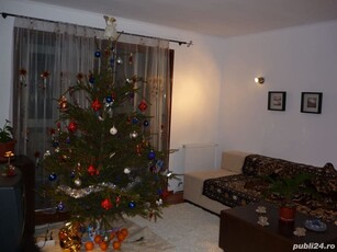 Vând apartament 3 camere, bucătărie, baie și balcon, 69 mp.