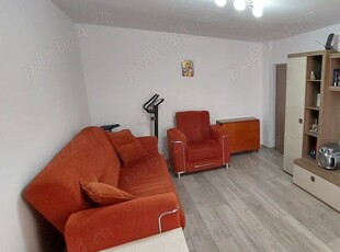 Vand apartament 3 camere