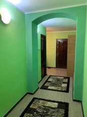 Vand apartament 3 camere Far