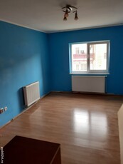 Vând apartament cu 3 camere